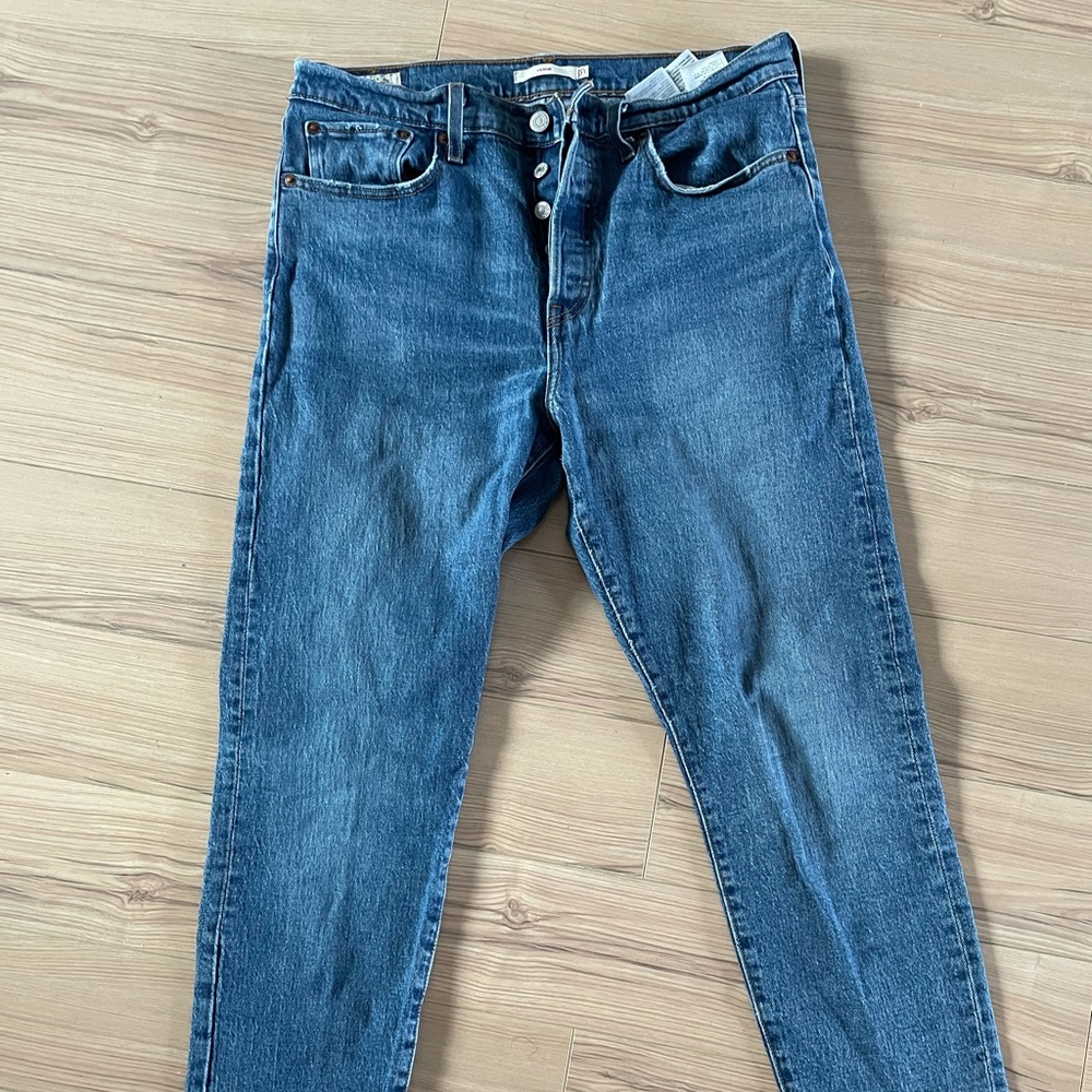 Levi’s Wedgie Jeans